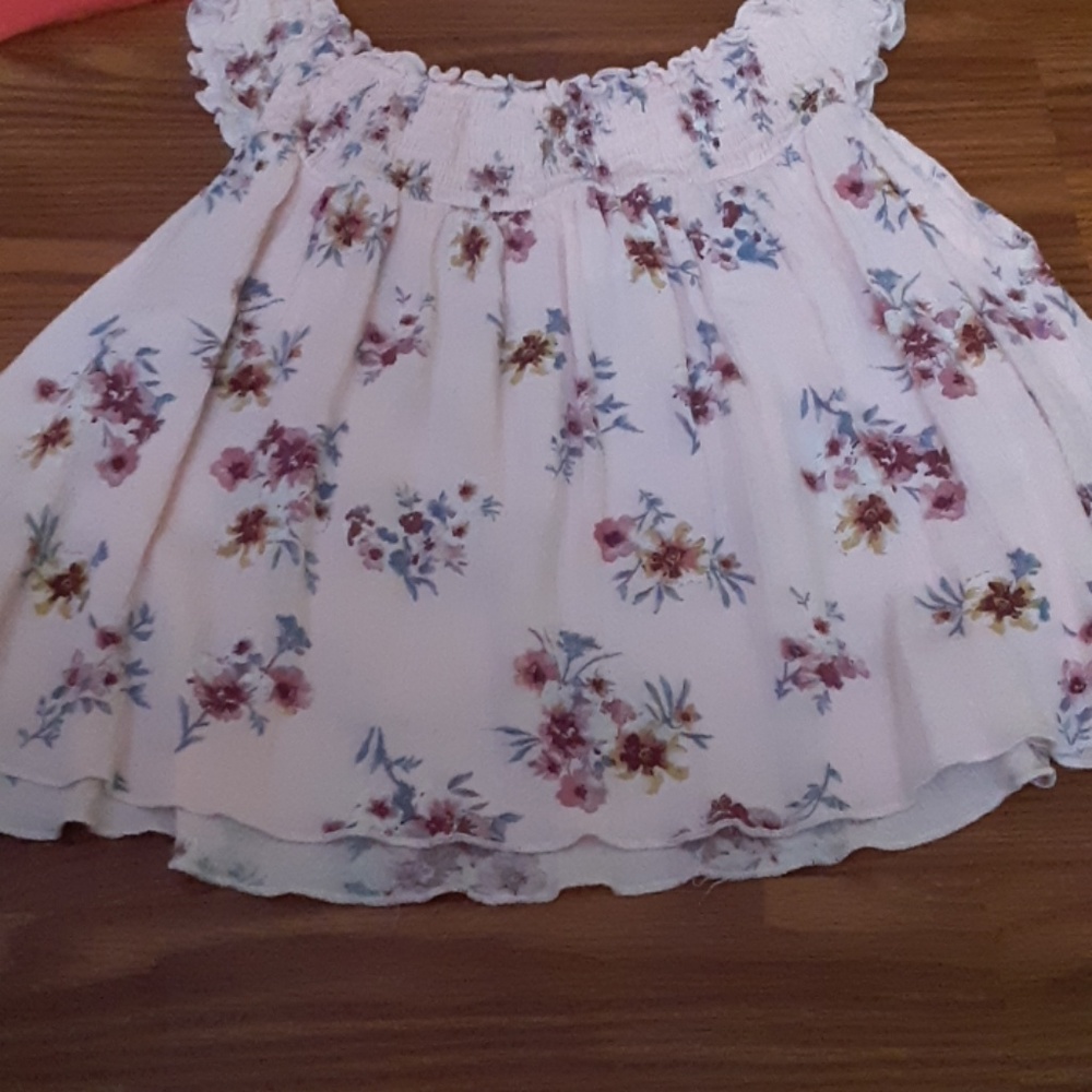 Pink flowered crop top
